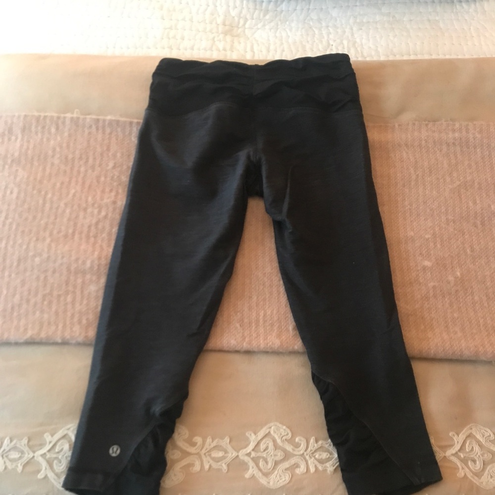 Lululemon crops 6